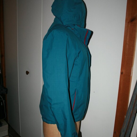 Women's North Face Coat - Picture 6 of 12